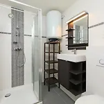 아파트 Studio 604 With Balcony By Interhome